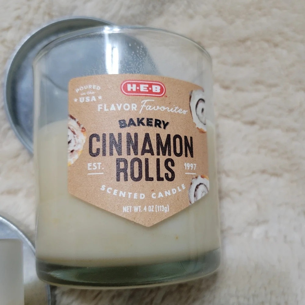 Set of 3 HEB Texan Fall Candles Cinnamon Roll Pumpkin Pie Glazed Donut Texas NEW